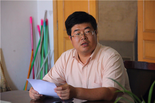 宣誓完毕,史雪辉对学院2016年暑期社会实践活动进行鼓励,并提出四点