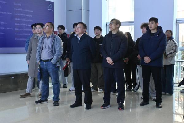 化学与药学院赴明月海藻集团开展访企拓岗活动