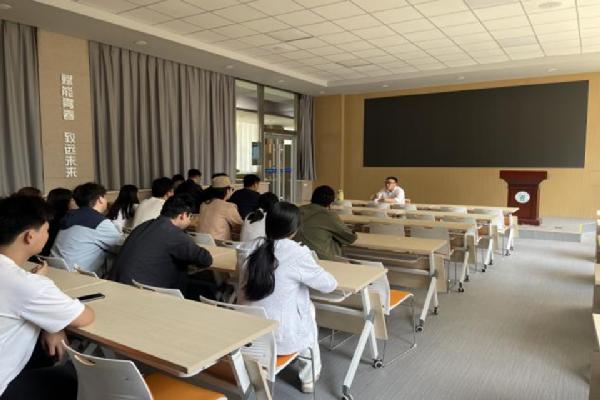 化学与药学院召开毕业生就业工作推进会